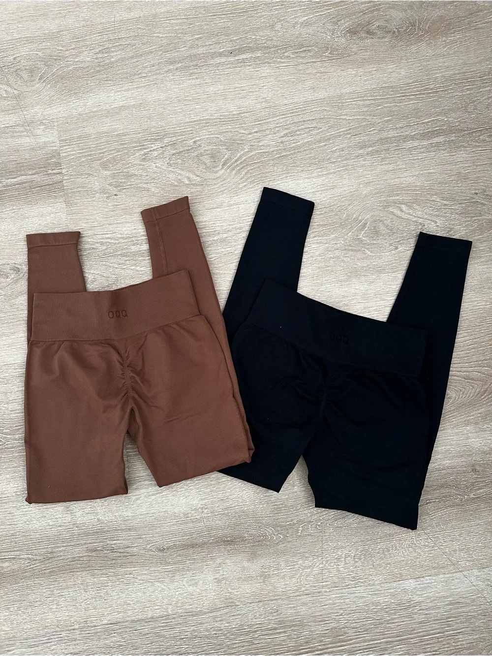 High-Waist Active Leggings - Brown & Black
